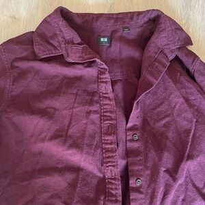 Uniqlo Women's Button-Up Shirt in Burgundy